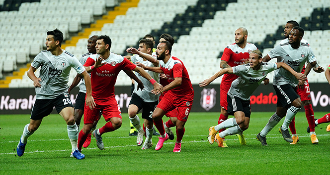 Beşiktaş ikinci kupasını da aldı! Ne düşünüyorsunuz?