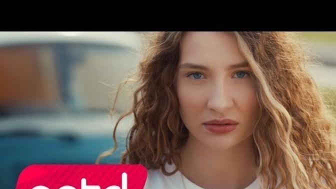 Bu geceye ruh halinize göre bir şarkı bırakır mısınız?