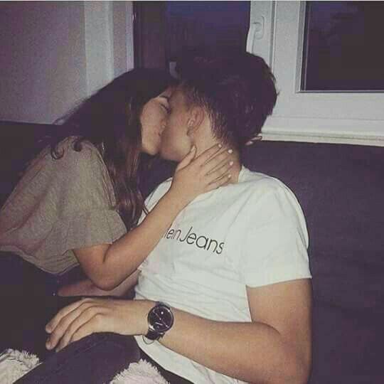 Ayrılıktan kısa bir süre sonra kendine yeni sevgili yapan birisi için kuracağınız ilk cümle ne olurdu?