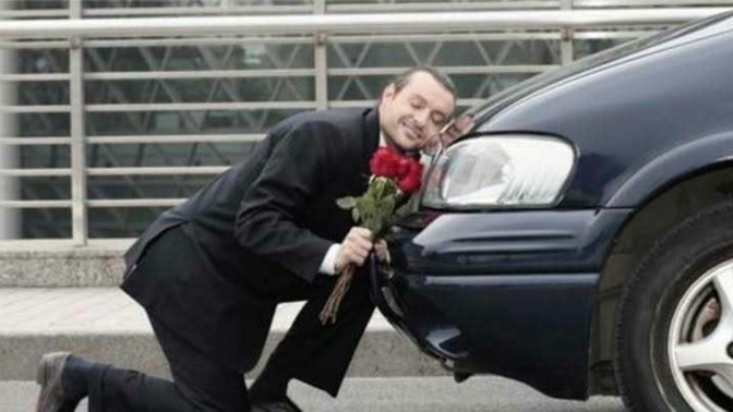 Arabasına değer veren erkek eşine de değer verir mi?
