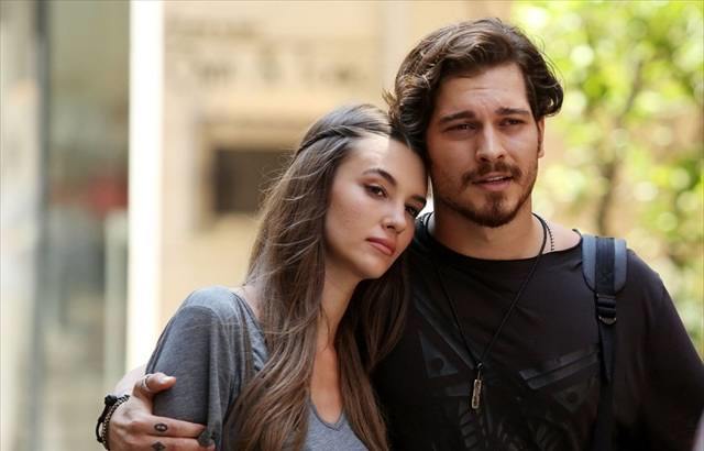 Bir film/dizi çekecek olsanız başrolde hangi oyuncuyu oynatmak istersiniz?