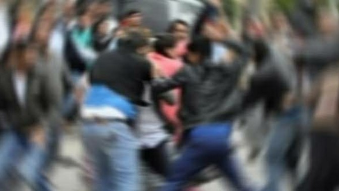 Arkadaşınız biriyle kavga ederken ne yapardınız?