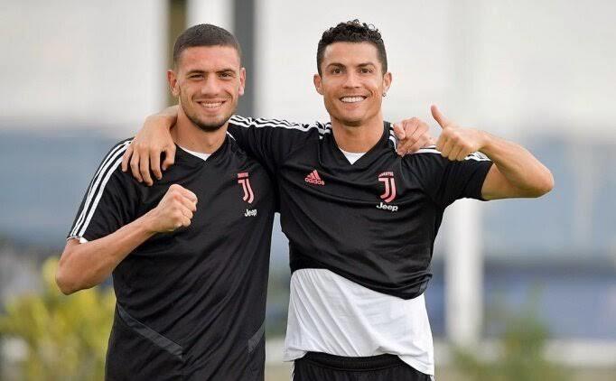 Cristiano Ronaldo Merih Demiral'ın canlı yayınında türkçe küfür ediyor! Ne düşünüyorsunuz