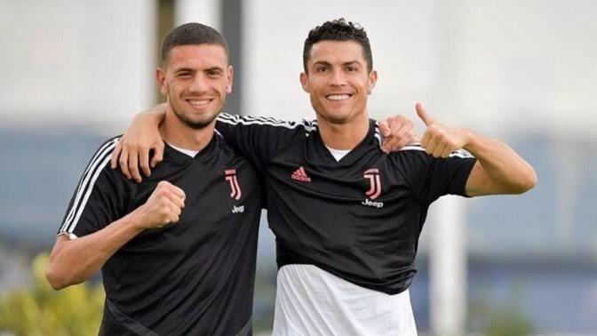 Cristiano Ronaldo Merih Demiral'ın canlı yayınında türkçe küfür ediyor! Ne düşünüyorsunuz?