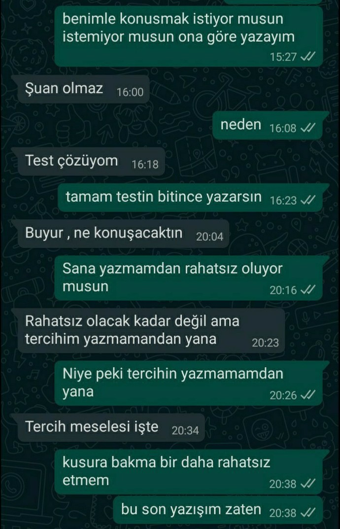 Arkadaşlar bu cocuk benimle konusmaya isteksiz mi gercekten yoksa simarmis ilgimden?