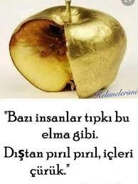 Çirkin olduğum için İzmirli olduğuma inanmıyorlar. Her İzmirli güzel olmak zorunda mı?