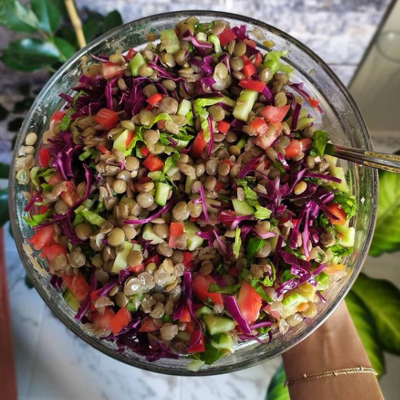 Yaz ayında en çok hangi salata çeşitlerini tercih ediyorsunuz?