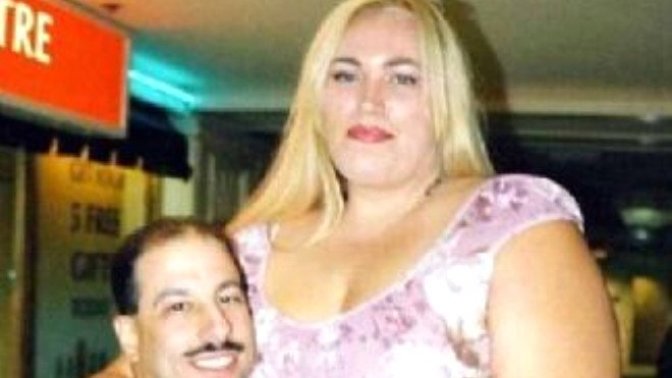 Esiniz&Sevgiliniz çok iri olsa bu tartışmada sizin geri adım atmanıza neden olurmu?