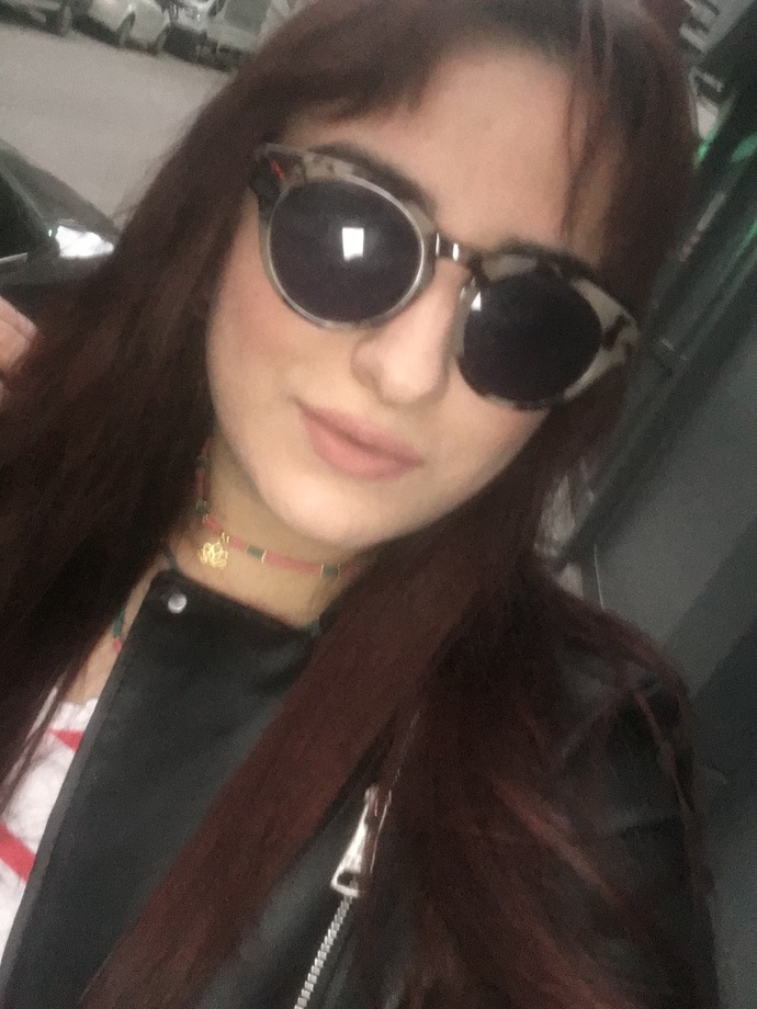 Ne giysem yakışmadığını düşünüyorum, taktığım takıların yakışmadığını düşünüyorum sizce neden?