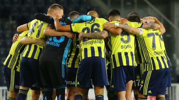 Fenerbahçenin şampiyonluk hasreti 7 yıla yükselerek tarihinde bir ilk oldu. Sizce Fenerbahçe şampiyon olmak için ne yapmalı?