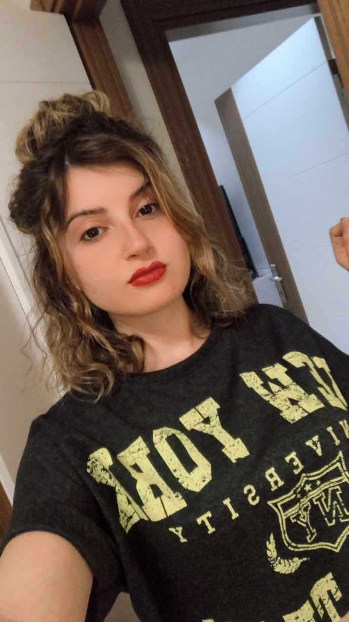Sadece ruj ile güzel olmak mümkün mü?