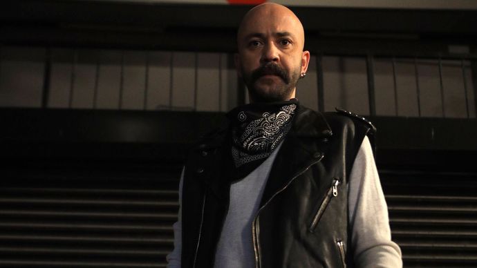 Kel Erkeklerin Gerçek Hayatta Değilde Filmlerde Aşırı Derece Karizma Ve Mükemmel Olması?