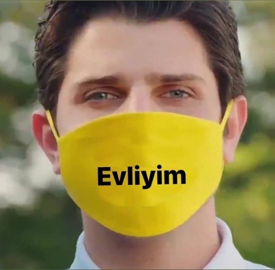 Eşiniz böyle bir maske takmanızı istese tepkiniz ne olur?