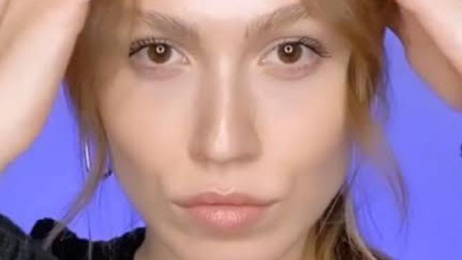 Duygu Özaslan'ı çirkin bulan tek ben miyim?