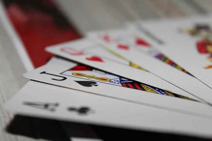 Blöf Nedir? Nasıl Oynanır? Kuralları Nelerdir?