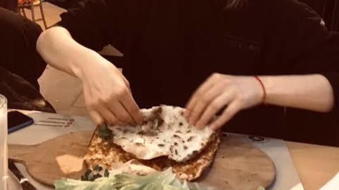 Sevgili ile ilk buluşmada ne yemeli, siz olsanız ne yemeye götürürdünüz?