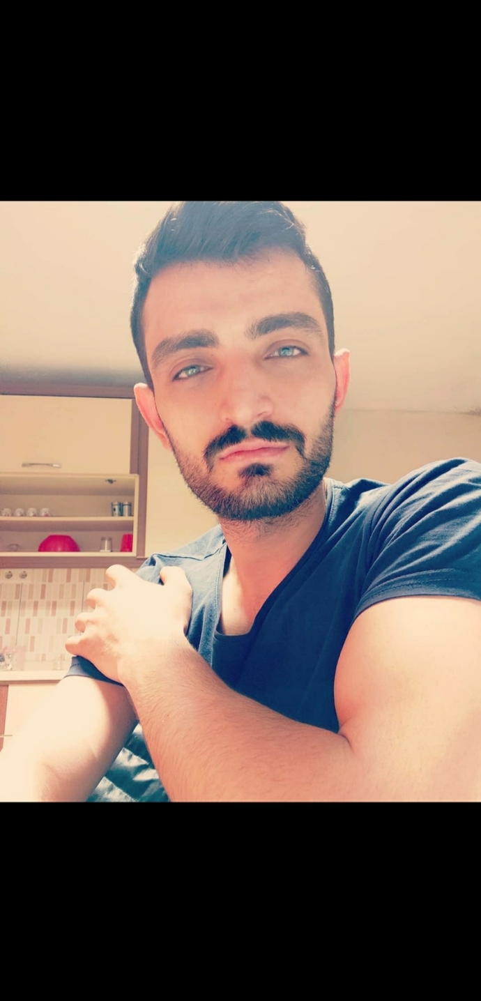 Neden gözlerim hep ölü balık gibi çıkıyor?