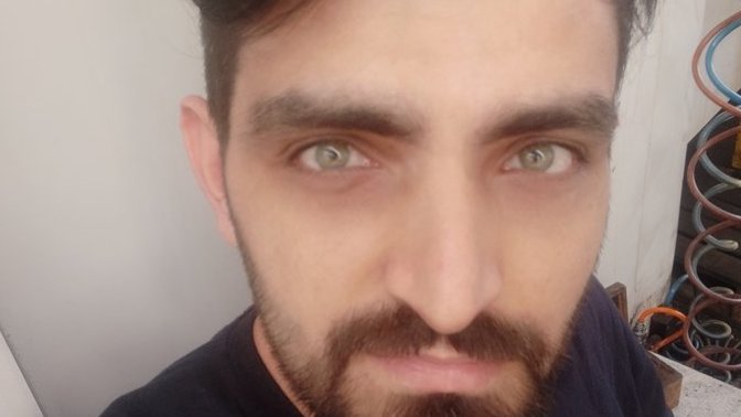 Neden gözlerim hep ölü balık gibi çıkıyor?