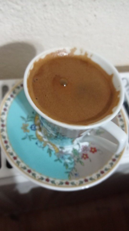 Evde yalnızken çay kahve yapar mısınız kendinize? KizlarSoruyor