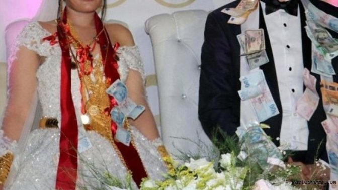 Düğünde gelin ve damada ne kadar para takılmalı?