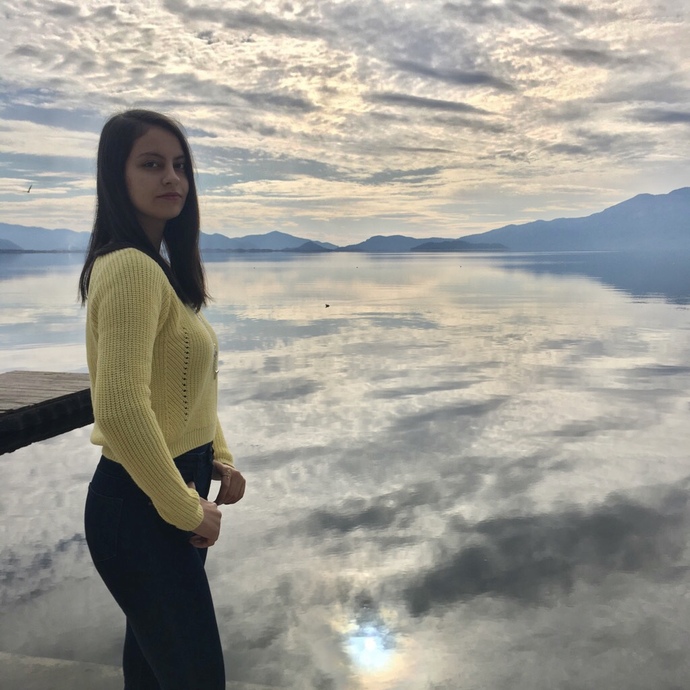 Esmer birine hangi saç rengi yakışır?