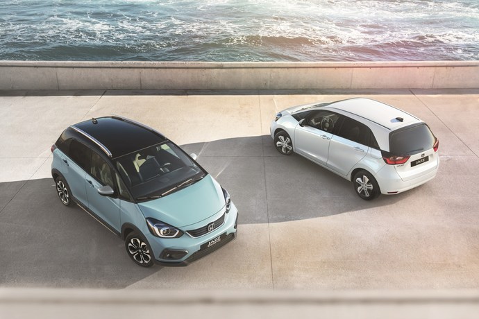 Yeni Honda Jazz Hibrit Crosstarı nasıl buldunuz, beğendiniz mi?