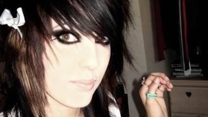 Emo saç modelleri hakkında ne düşünüyorsunuz?