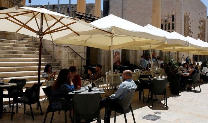 Avrupanın ilk sürü bağışıklılığı kazanan ülkesi olan Malta, maske kullanımını 1 Temmuzda kaldırıyor! Türkiye ne zaman maskeden kurtulur?