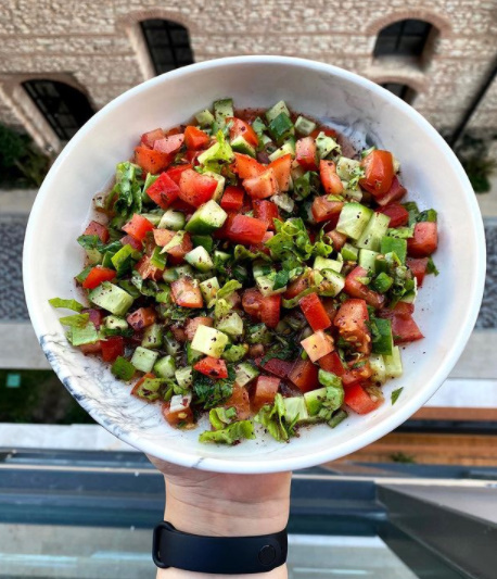 Söğürtme kebabının yanına ne yemek yapılır?