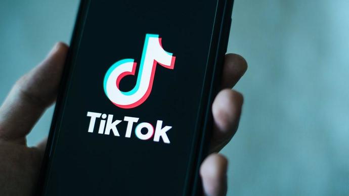 Sevgiliniz için TikTok videosu çeker misiniz?