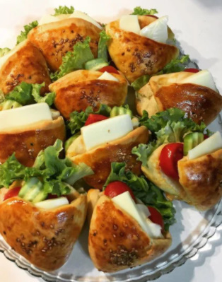 Çalışan biriyim ve dışarıda yemek istemiyorum. Evde neler hazırlayıp işe götürebilirim?