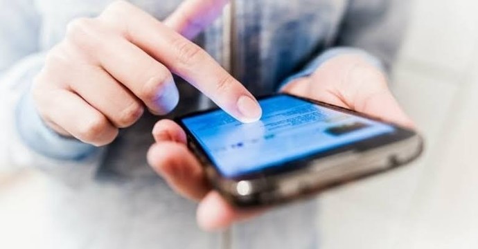 Sevgilinizin telefonunda eski sevgilisinin fotoğrafını görseniz ne yaparsınız?