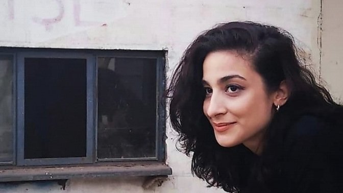 Bakkalcının kızı neden kaçıyorsun gel konuşalım neredesin?