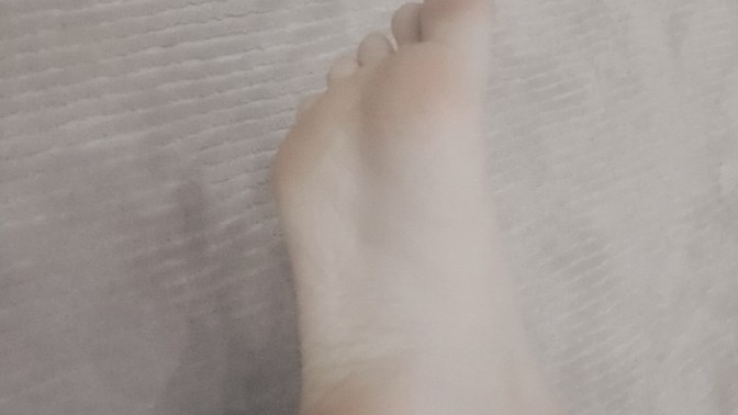 Ayak topugumdaki bu kuruluk nasıl gider?
