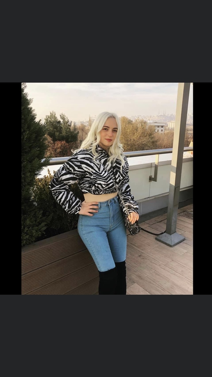 Sizce saçım koyu renk mi yoksa açık renk mi olmalı?