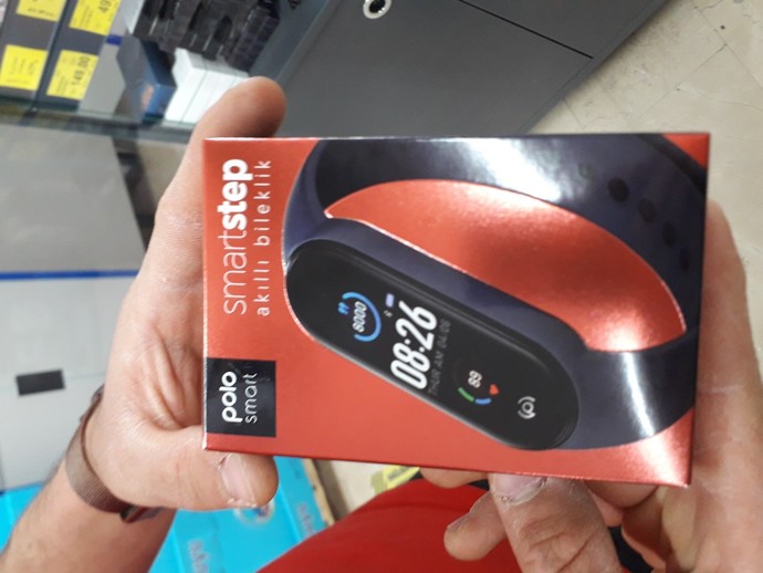 Merhaba polo smart akıllı bilekliği kullanan var mı önerir misiniz? Resmi altta?