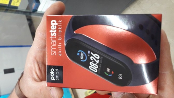 Merhaba polo smart akıllı bilekliği kullanan var mı önerir misiniz? Resmi altta?