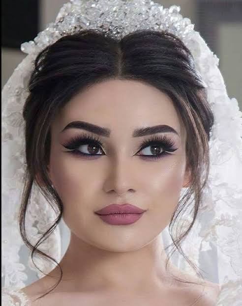 Düğünüme nasıl bir gelin makyajı yaptırabilirim?