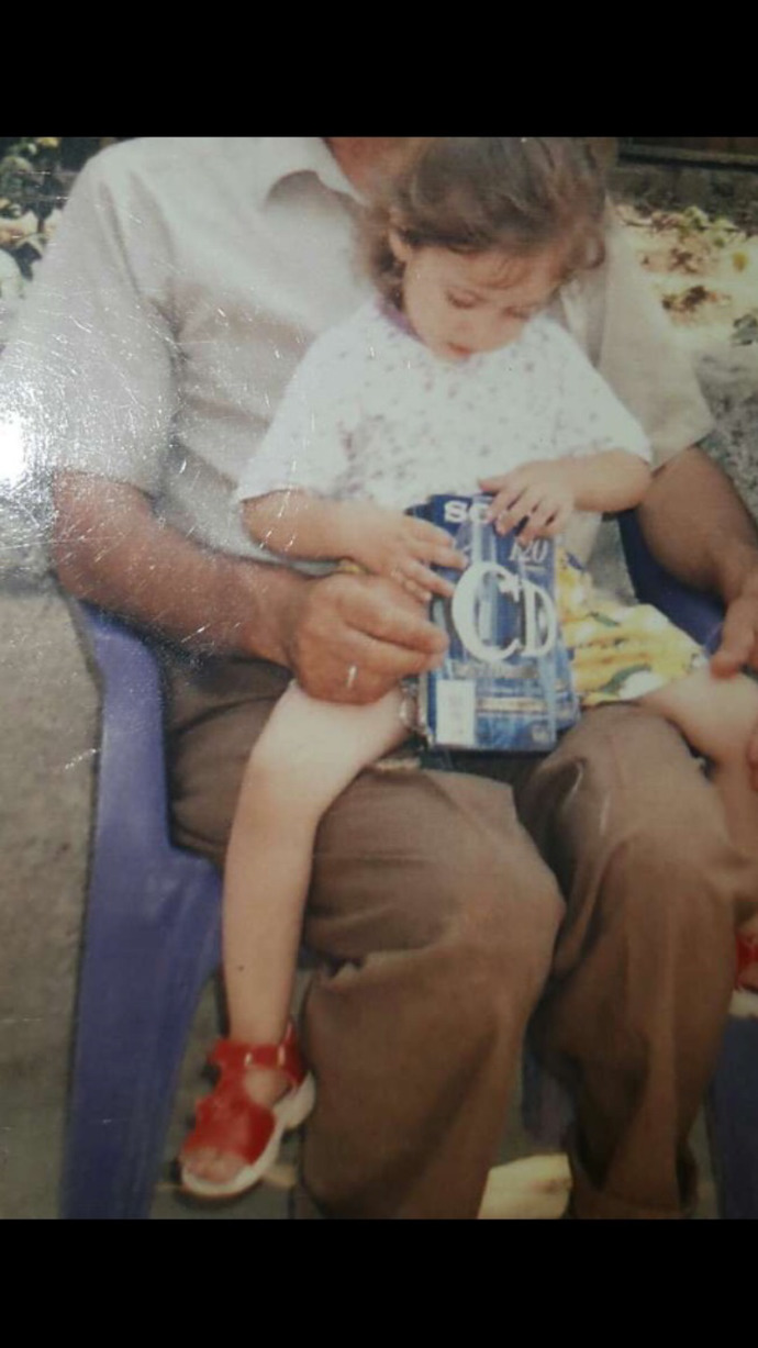 Çocukluk fotoğrafı olan var mı?