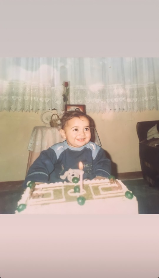 Çocukluk fotoğrafı olan var mı?
