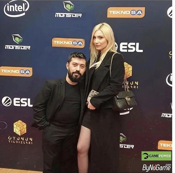 Sizden kısa olan biriyle sevgili olur musunuz?