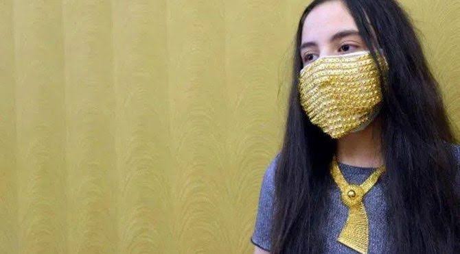 Maske günümüzün aksesuarı haline gelmedi mi sizce de?