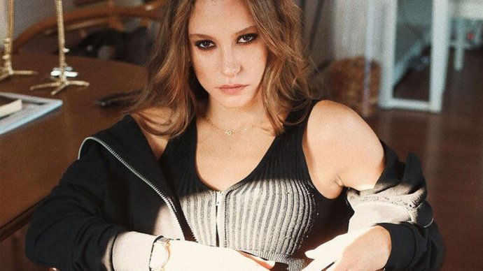 ‘’Bergen’’ rolü için Serenay Sarıkaya yerine Demet Evgar düşünülüyor. Sizce hangisinin sesi daha güzel?