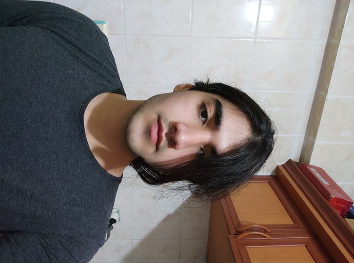 Saçım baya uzadı kesmeye de kıyamıyorum sizce nasıl şekil vermeliyim?