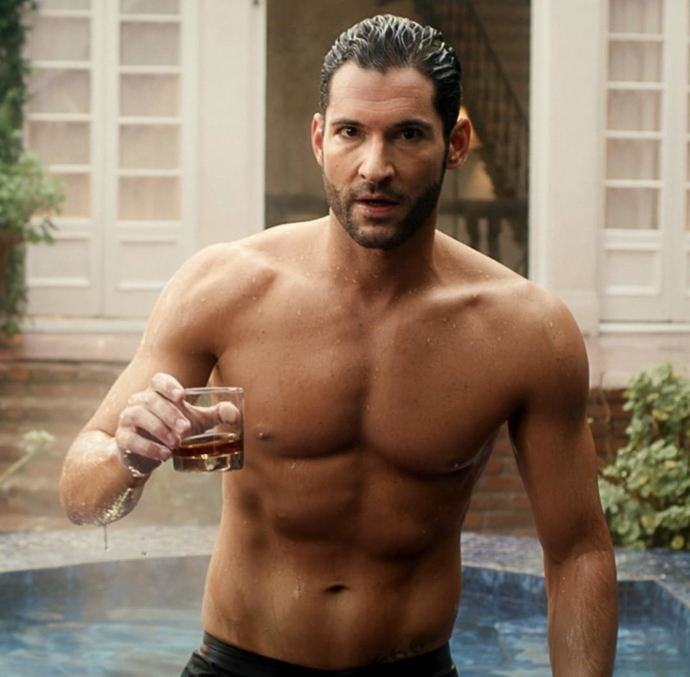 Tom Ellis yakışıklı veya seksi mi nedir bu cazibesi?