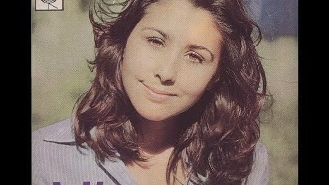 Bugün değerli ses sanatçımız Nilüfer’in doğum günü. Geceye birer Nilüfer şarkısı bırakalım mı?