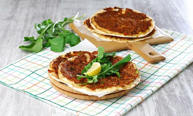Sizce lahmacun Gaziantep'in mi, Urfa'nın mı yemeği?