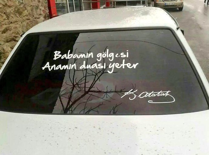 Arabamın arka camına yazı yazdıracağım, ne olabilir?