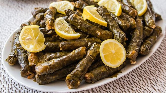 Sarma sarmak zahmetli derler ama bana terapi gibi geliyor. Sen sarma sarmayı sever misin?