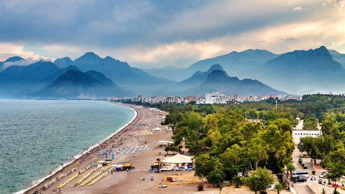 Tatil için İstanbul mu İzmir mi Antalya mı daha uygun KS?